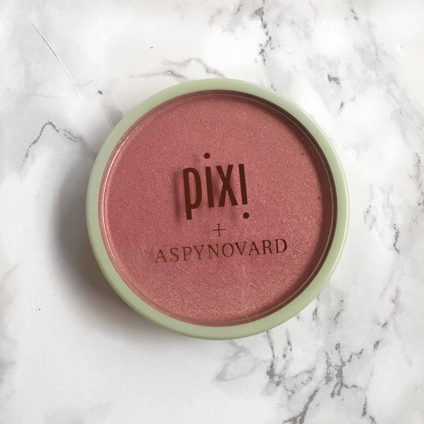 Pixi Pretties Glow-y Powder Aspyn Ovard - Le Fab Chic 